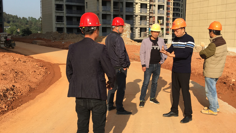 寶俊涂裝-考察團(tuán)隊(duì)